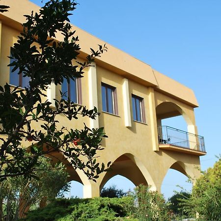 ריאלמונטה Villa Del Saraceno מראה חיצוני תמונה