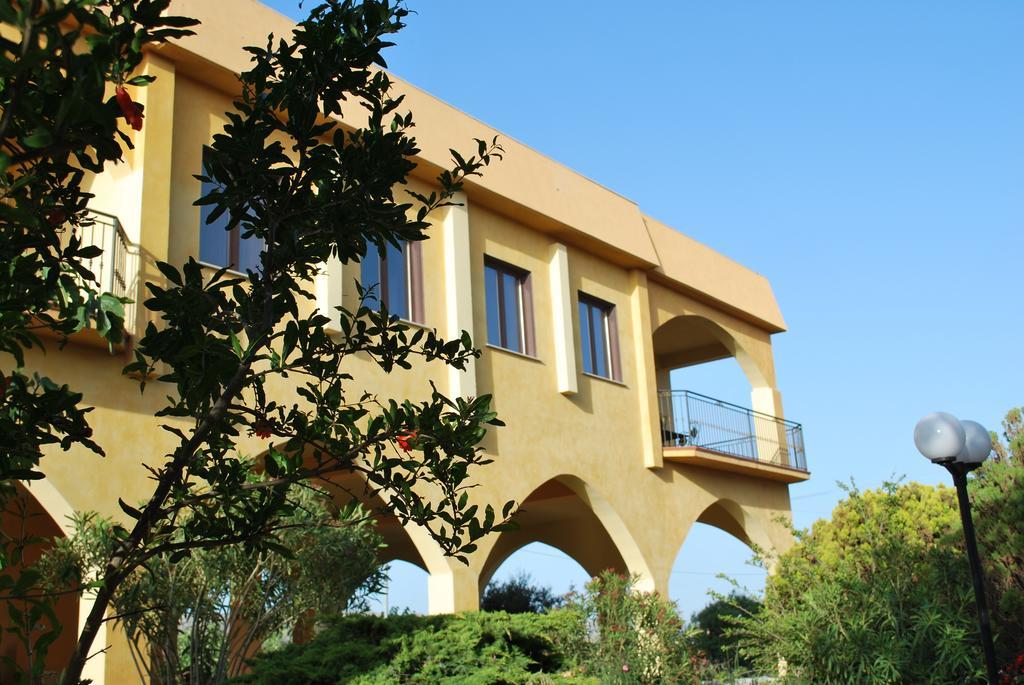 ריאלמונטה Villa Del Saraceno מראה חיצוני תמונה